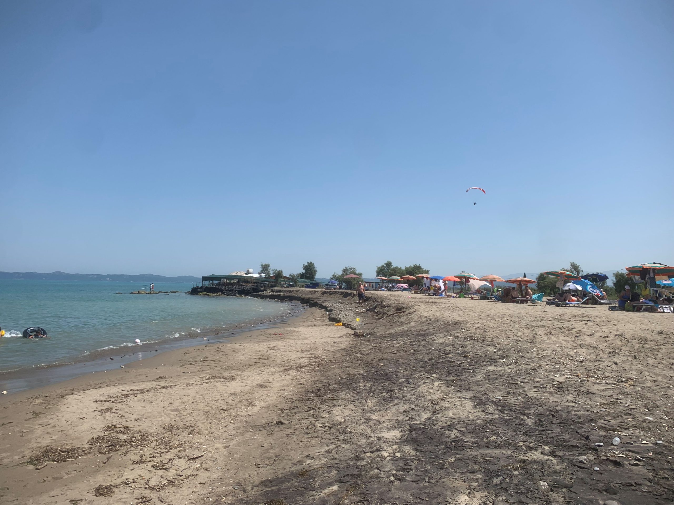 Plazhi i Durrësit ku koha ka ndalur