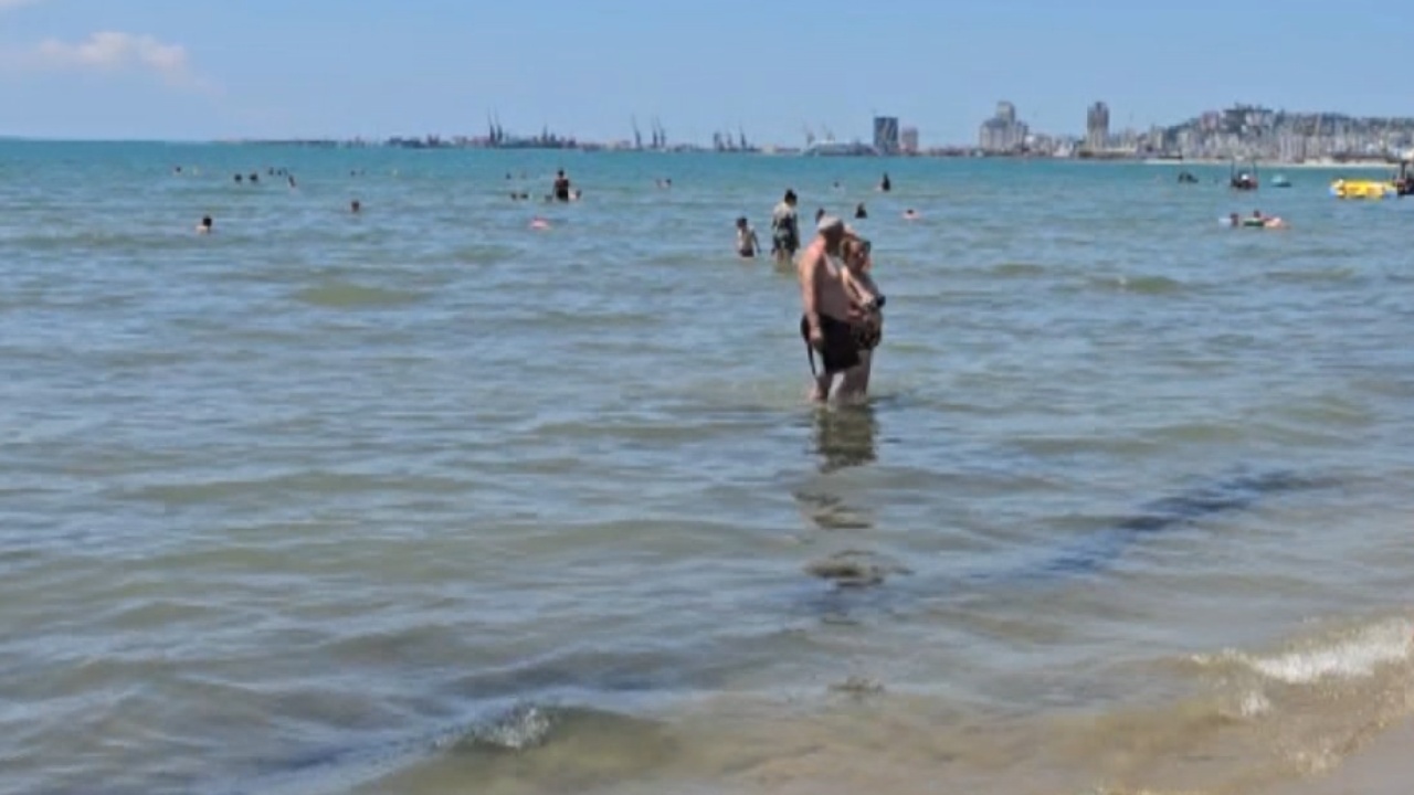 Arrestet kardiake në plazhe, mjekja e Spitalit të Durrësit zbulon faktorët me rrezik të lartë: Ndryshimi i temperaturës dhe…