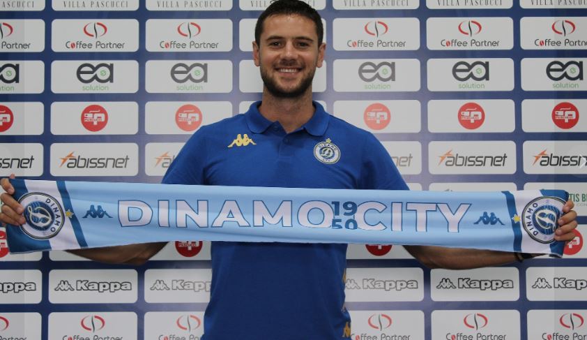 Dinamo vijon përforcimet, “blutë” zyrtarizojnë dy mbrojtës