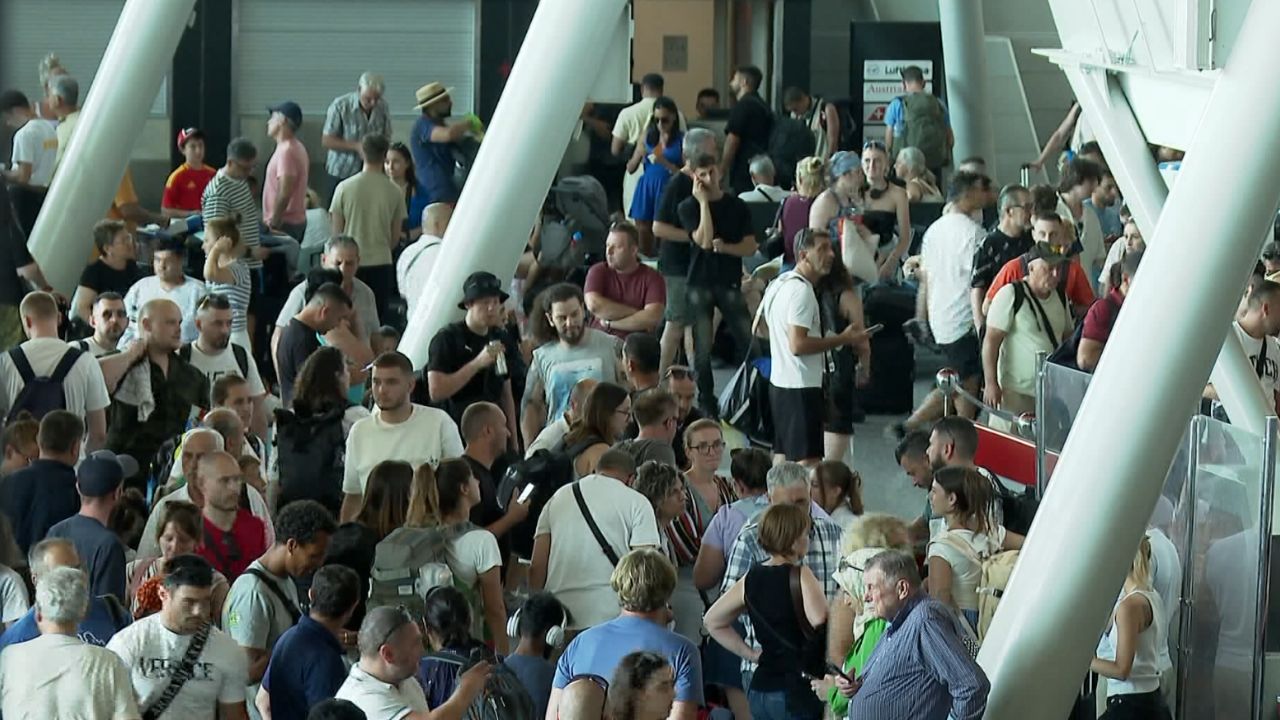 Aeroporti thyhen rekordet! Numri i pasagjerëve dhe fluturimeve është dyfishi i i vitit të kaluar