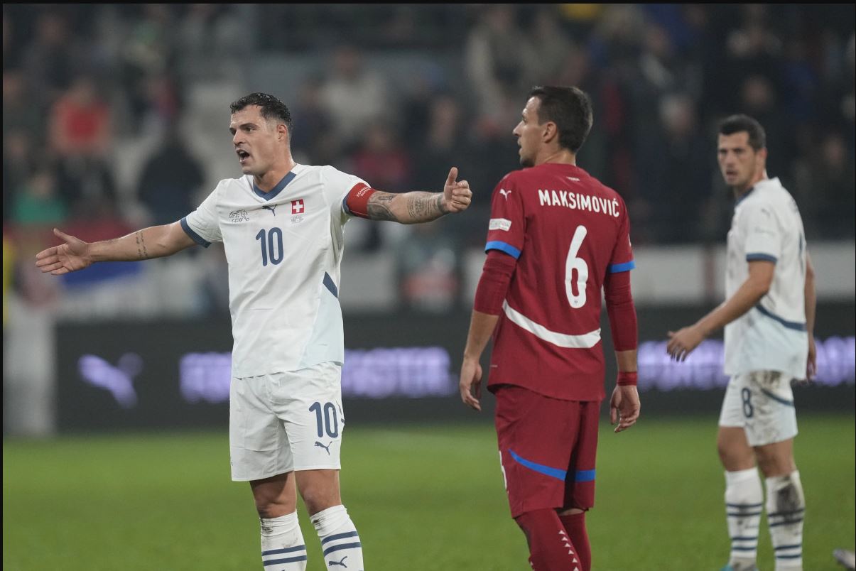 Serbia “hakmerret” ndaj Zvicrës, Xhaka mes me te mirëve, ja vlerësimi në përfundim të ndeshjes për kapitenin (FOTO)