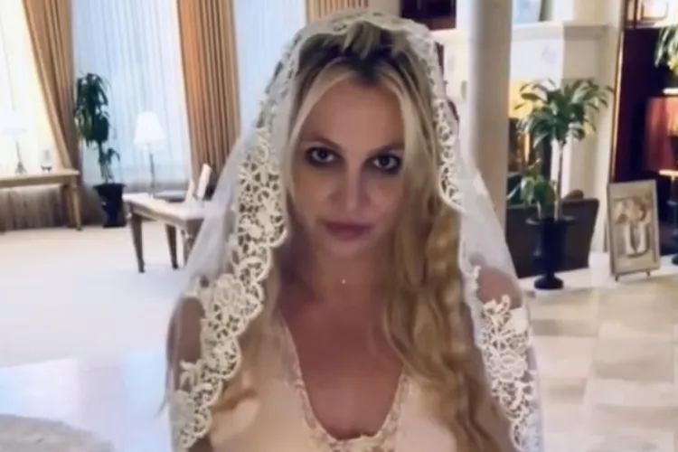 Britney Spears zbulon se është ‘e martuar me veten’:Gjëja më e shkëlqyer që kam bërë