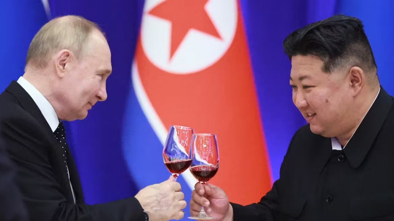 “Miku im më i mirë”, Kim Jong-Un i dërgon mesazhin e ‘veçantë’ Putinit për ditëlindje/ Çfarë fshihet pas alenacës Rusi-Kore e Veriut?