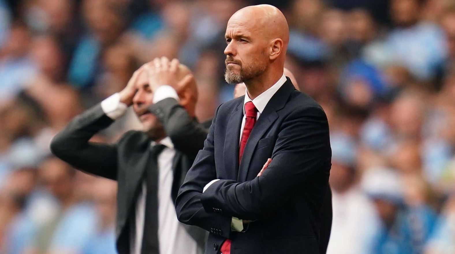 Ten Hag e Guardiola trazojnë Mançesterin, e ardhmja e dy trajnerëve në dyshim të fortë