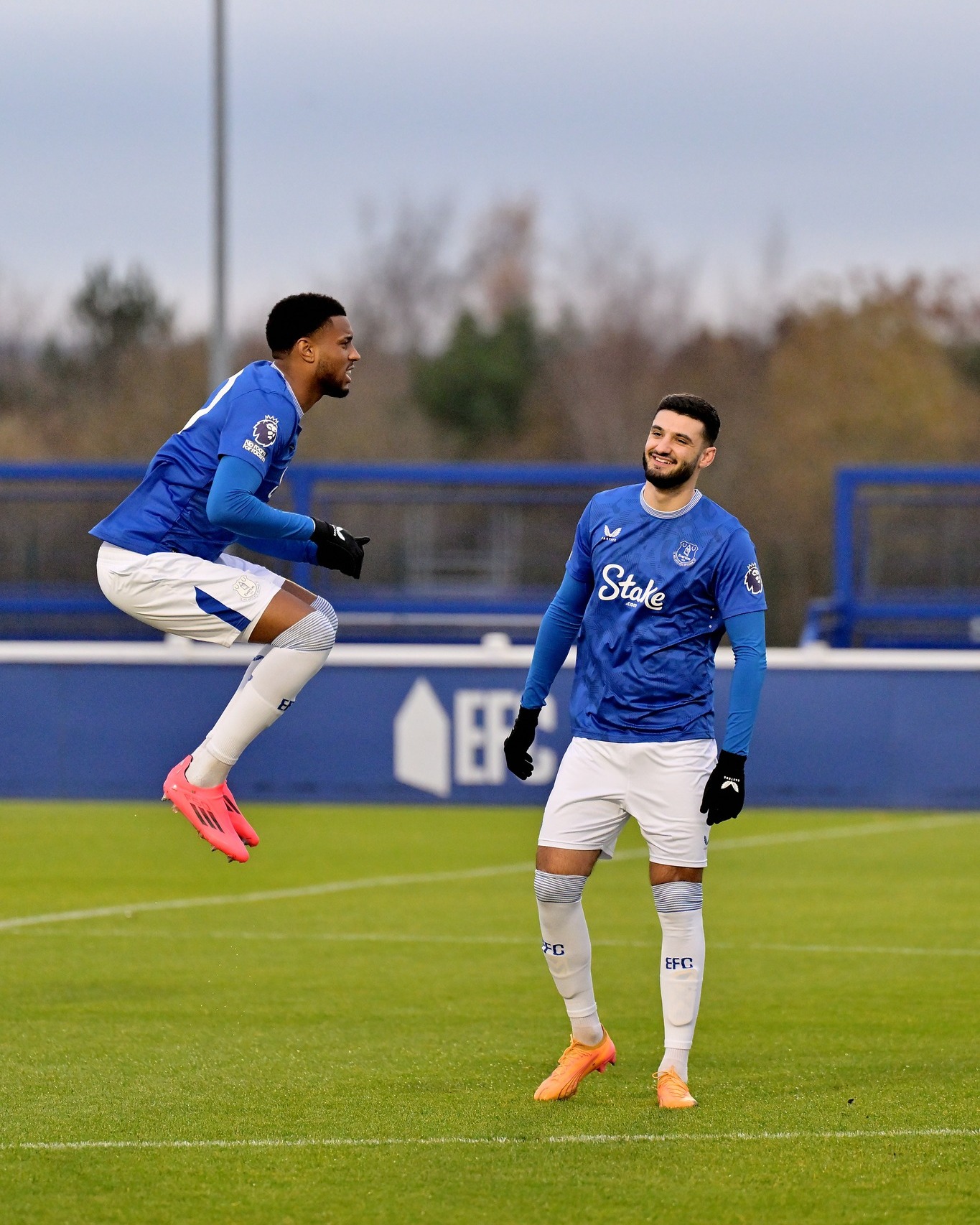 “Ndihet mirë”, Broja pranë rikthimit në fushë, trajneri i Everton ndez dritën jeshile: Mund të përfshihet në skuadër