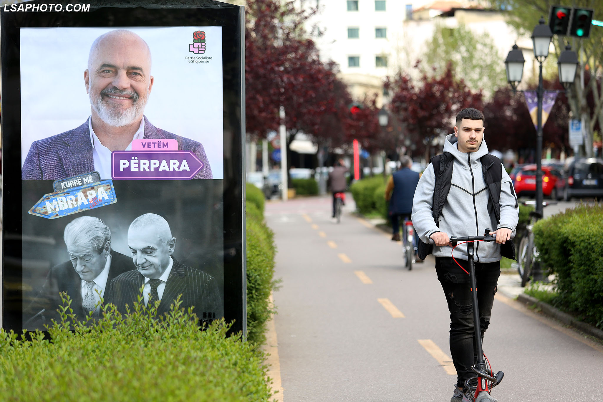 Raportet financiare të partive politike: Çfarë fshehin shifrat zyrtare?