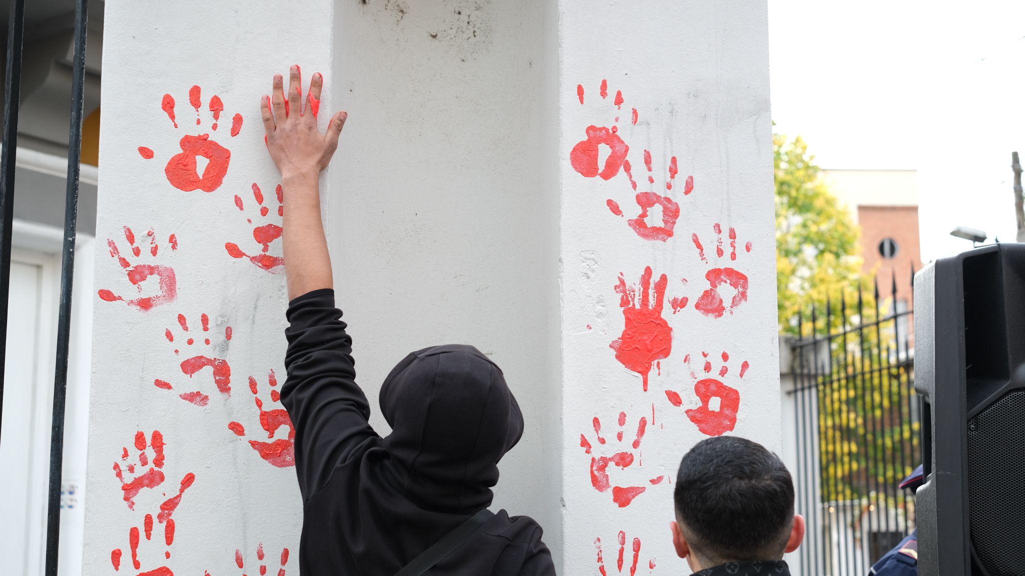 Qindra protestues kërkojnë përgjegjësi për vrasjen e 14-vjeçarit