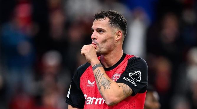 Granit Xhaka zbulon në fushën e blertë se do të bëhet baba!