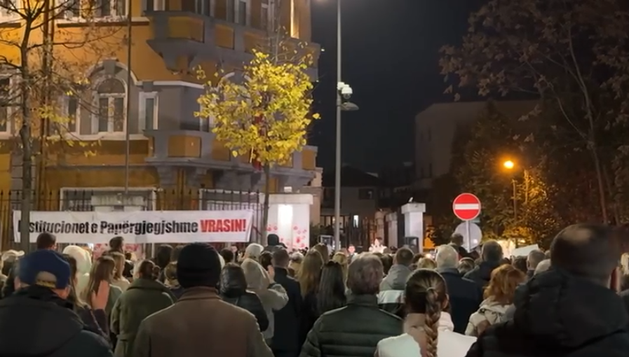 Protesta për vrasjen e 14-vjeçarit, gjyshi i Martin Canit: U dogjëm ne, të mos digjen dhe të tjerët