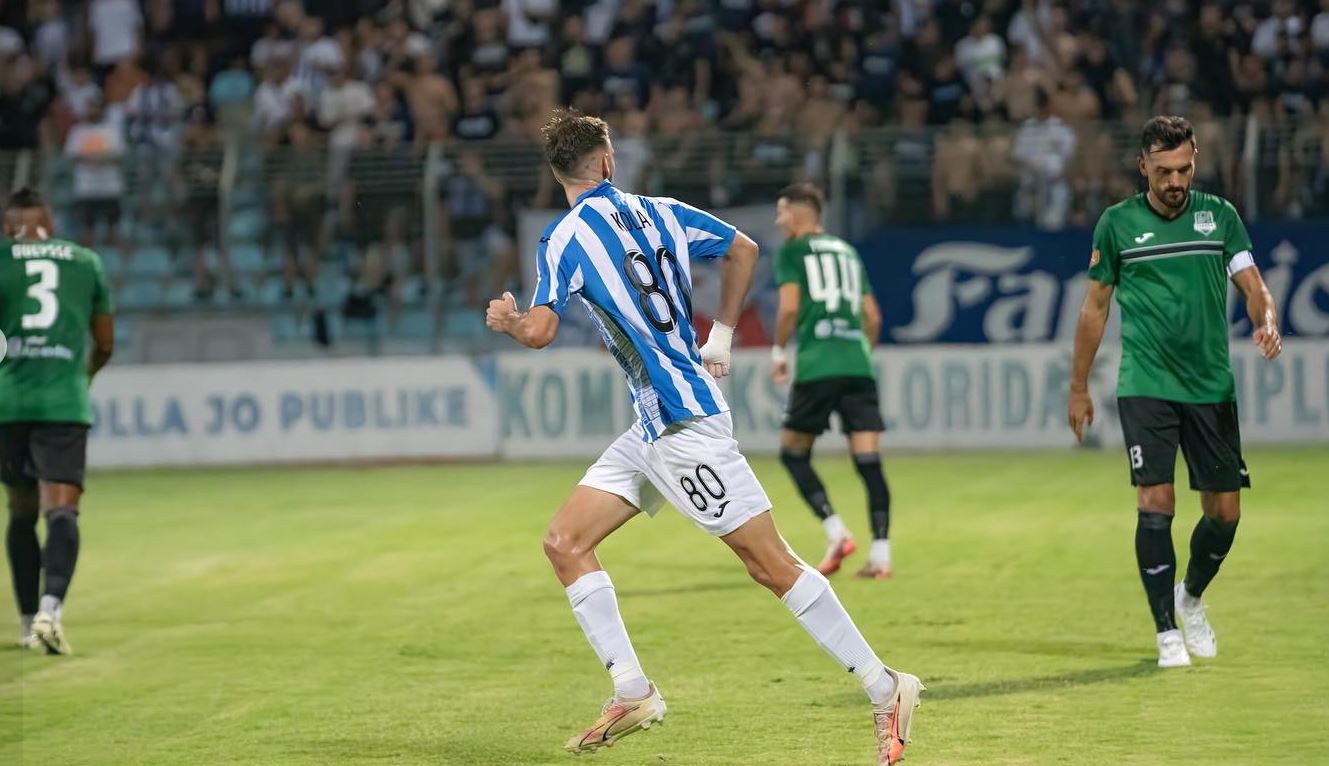 Tirana-Bylisi është planifikuar të luhet në ora 17:00 në “Elbasan Arena”, gjithsesi zyrtarisht nuk ka një njoftim nga palët.

Mësohet se Elbasani ka kërkuar pagesën e stadiumit që të konfirmojë takimin në këtë fushë. Takimi me mallakstriotët është në shtëpi dhe duke parë që “Ai…