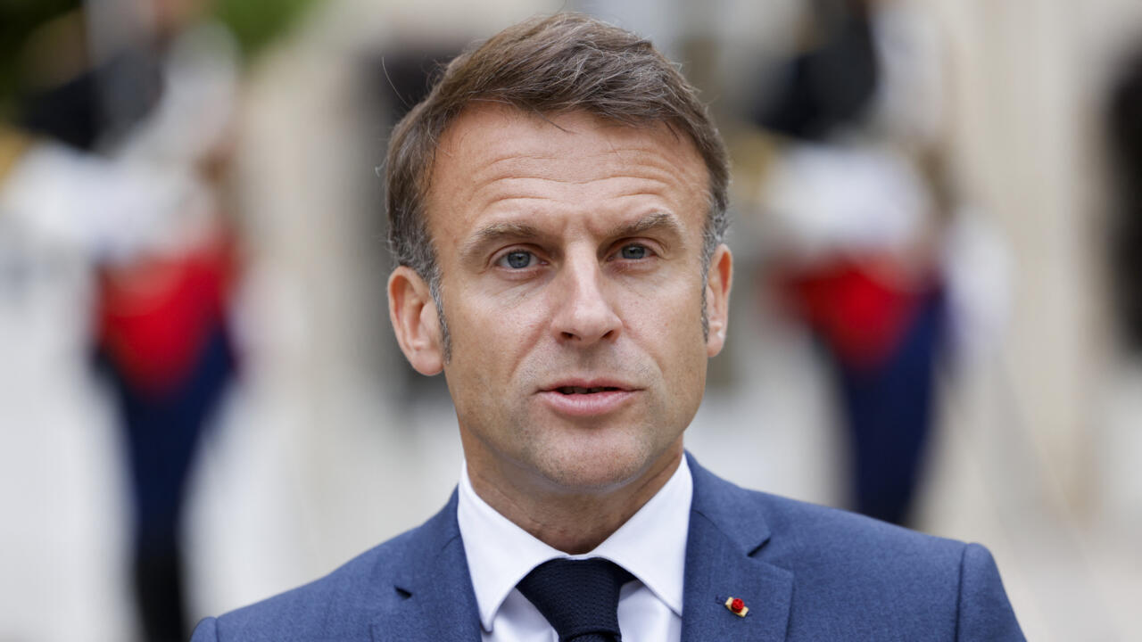 Për herë të parë pas 1962, bie qeveria në Francë! Cila do të jetë lëvizja e radhës e Macron?