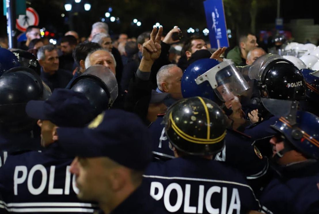 Mosbindja Civile/ Zbardhet plani i opozitës për protestën e radhës më 23 dhjetor! Ja rrugët kryesore që do të bllokohen në Tiranë