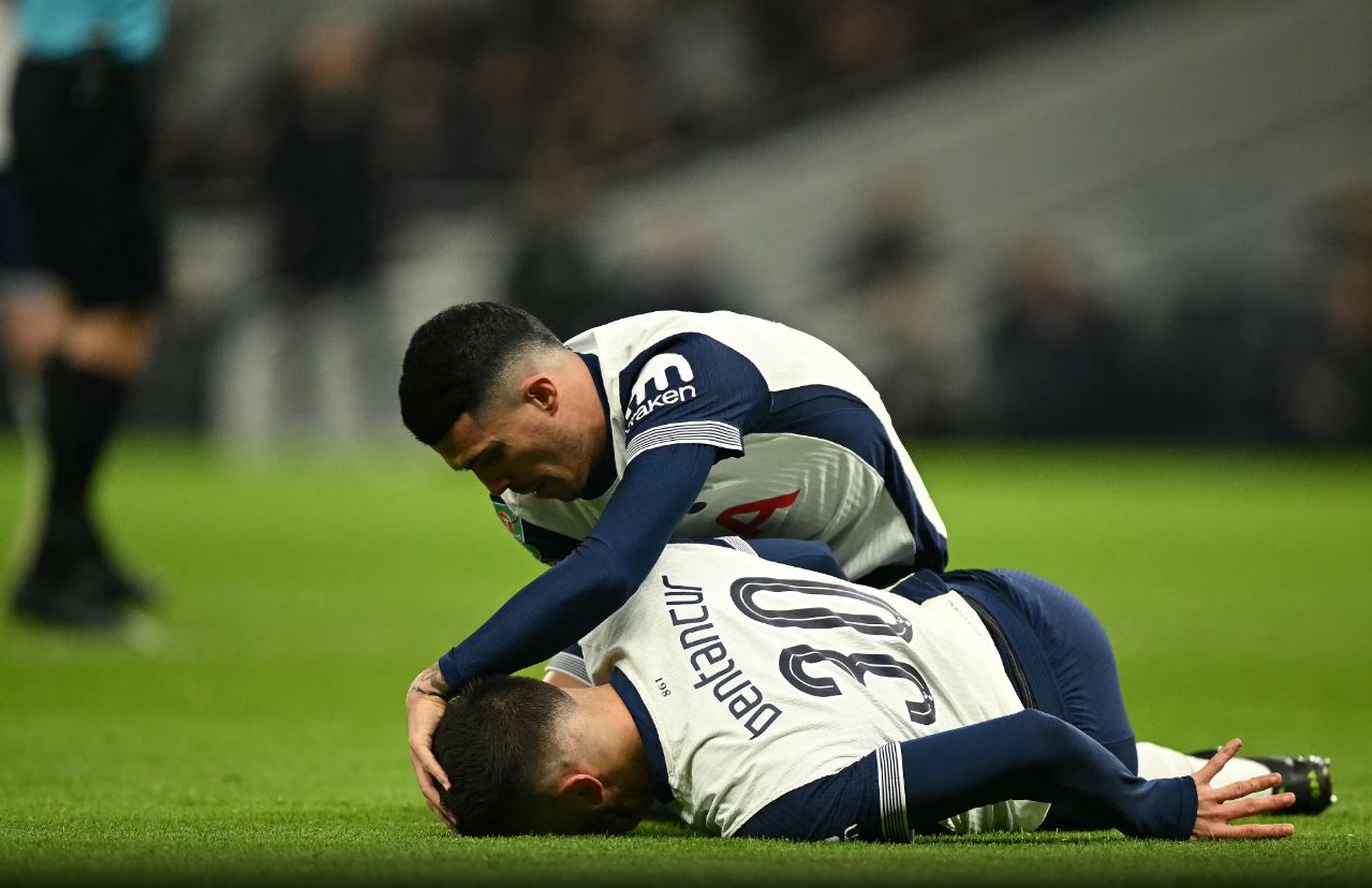 FOTO/ Tottenham “thyen” Liverpool, por Bentancur tremb “gjelat”, uruguaiani shembet në tokë, reagon klubi dhe trajneri (VIDEO)