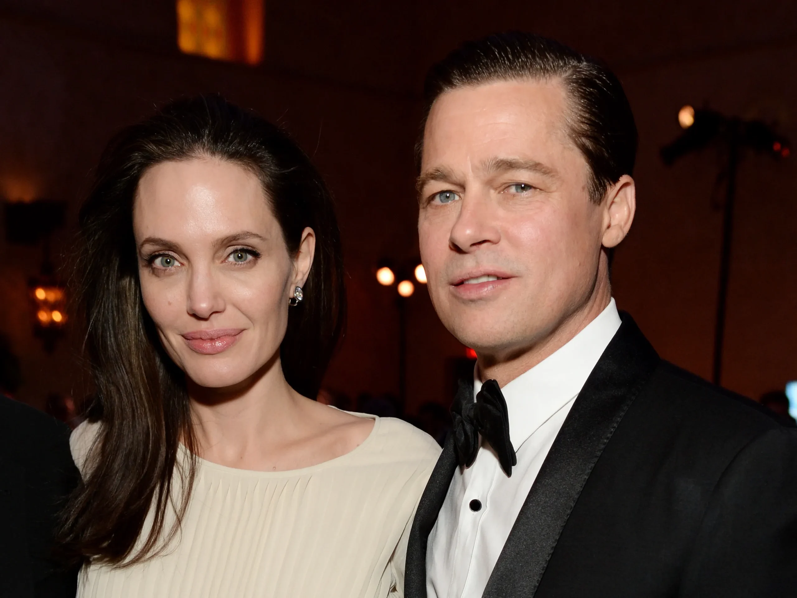 Pas 8 vitesh, Angelina Jolie dhe Brad Pitt arrijnë marrëveshje për divorcin