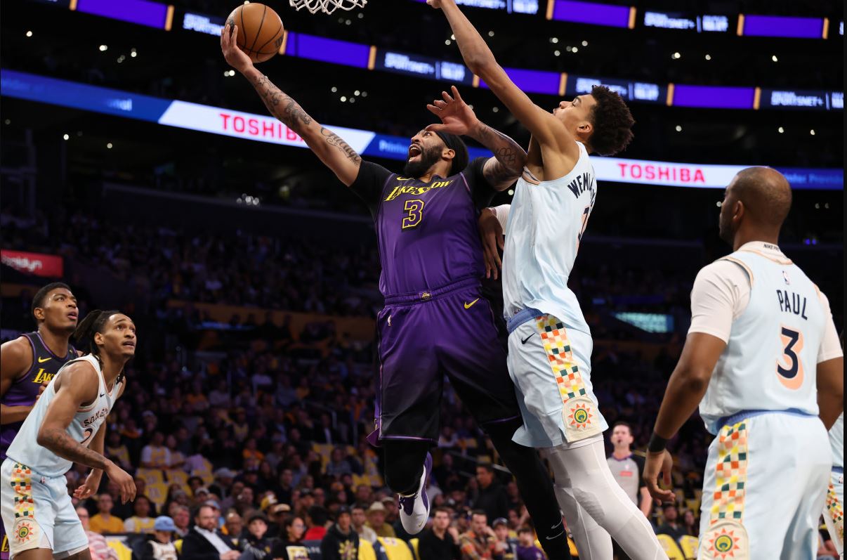 NBA/ Lakers zhgënjen sërish, humbje surprizuese për Golden State