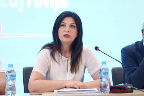 Zgjedhjet parlamentare 2025/ Jozefina Topalli takim me emigrantët shqiptarë në Abruzzo të Italisë, detaje nga aktiviteti